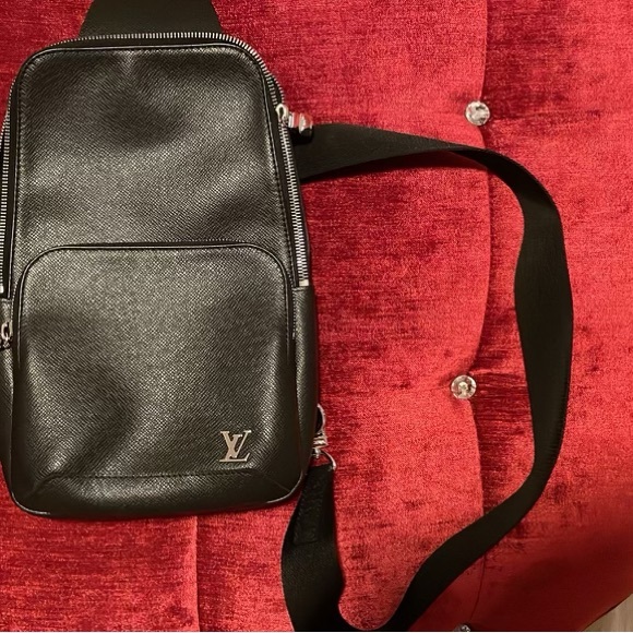 Louis Vuitton Leather Cross Body Sling Bag - Picture 3 of 4